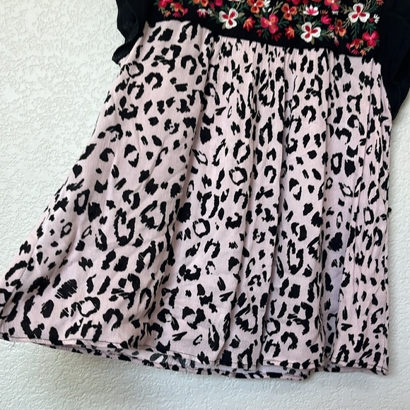 Savanna Jane Blouse Top Floral Embroidered Animal Print Black Pink size Small - Picture 7 of 10